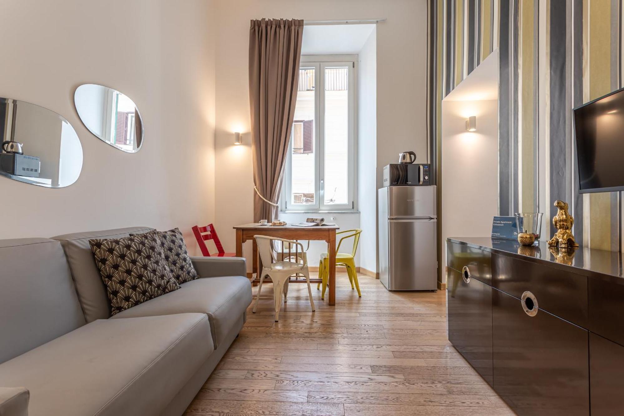 Private Apartment Colosseum Rom Exteriör bild